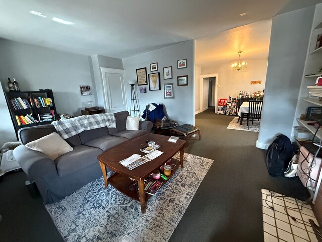 5921-5923-5923 Nicholson St in Pittsburgh, PA - Building Photo - Building Photo