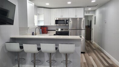 1421 E 108th Ave in Tampa, FL - Building Photo - Building Photo