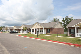 Chapel Hill Commons III in Jefferson City, MO - Building Photo - Building Photo