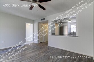 4901 Onyx Ln-Unit -#204 in New Port Richey, FL - Building Photo - Building Photo