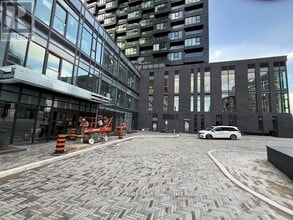 1 Quarrington Lane in North York, ON - Building Photo - Building Photo