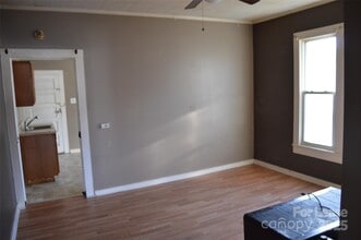 208 Wilson St in Statesville, NC - Building Photo - Building Photo