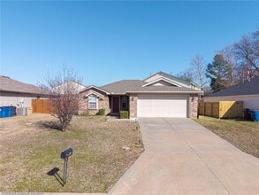 7223 Cheryl Ln in Fort Smith, AR - Foto de edificio - Building Photo