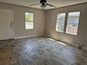 11919 Kingslake Forest Dr in Houston, TX - Building Photo - Building Photo