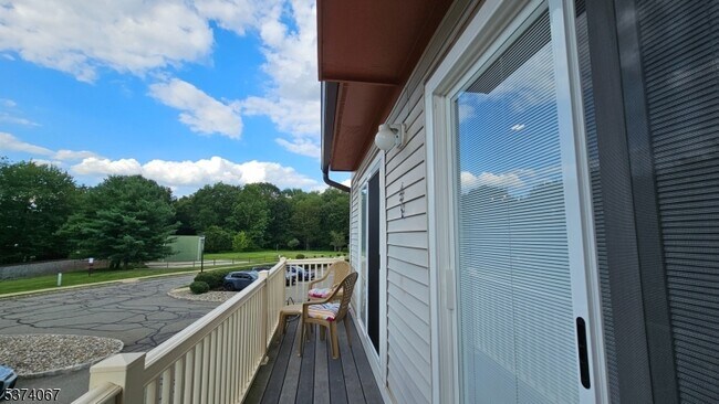 56 Woods Edge Dr in Roxbury Township, NJ - Building Photo - Building Photo