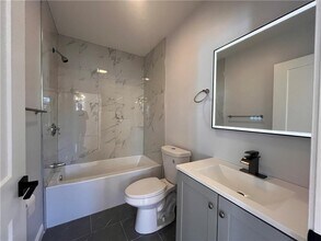42 Oak St in Providence, RI - Building Photo - Building Photo