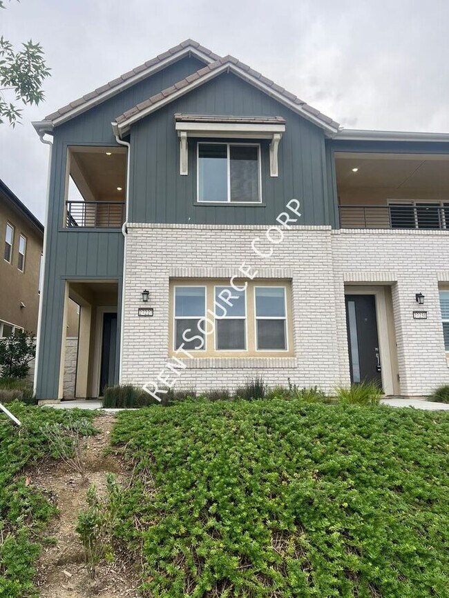 27227 W Coyote Bush Ct in Valencia, CA - Building Photo - Building Photo