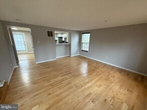 8916 Pembrook Woods in Laurel, MD - Building Photo - Building Photo