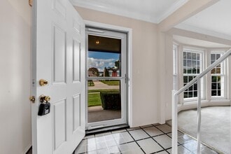 197 Kings Way in Canton Township, MI - Building Photo - Building Photo