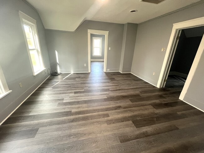 423 E 16th St, Unit 2