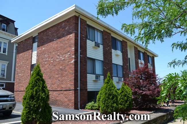 25 Waterman Ave in East Providence, RI - Building Photo - Building Photo