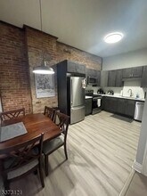 28 W Main St in Somerville, NJ - Building Photo - Building Photo