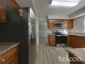 8609 Undermire Ct in Bowie, MD - Foto de edificio - Building Photo