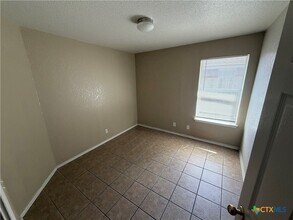 220 Dale Earnhardt Dr in Harker Heights, TX - Building Photo - Building Photo