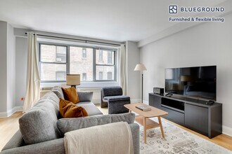 50 W 97th St in New York, NY - Building Photo - Building Photo