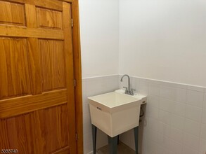 160 6th Ave in Clifton, NJ - Building Photo - Building Photo