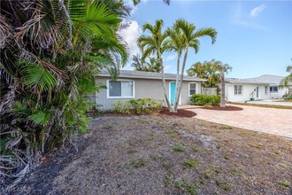 856 104th Ave N in Naples, FL - Building Photo - Building Photo