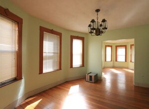 59 Conwell Ave, Unit 1 in Somerville, MA - Building Photo - Building Photo