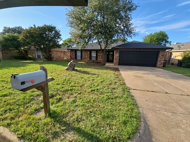 property at 2812 Whitehurst Dr