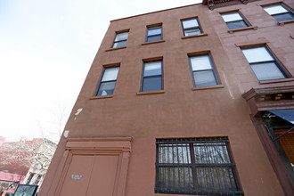 325 Smith St in Brooklyn, NY - Building Photo - Building Photo