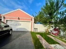 2911 Buttonwood Ave in Miramar, FL - Building Photo