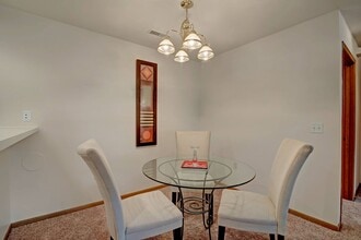 Arbor Ridge in Milwaukee, WI - Building Photo - Building Photo