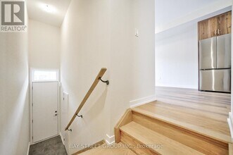 1324 Kaniv St in Oakville, ON - Building Photo - Building Photo