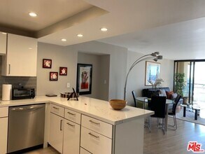 4314 Marina City Dr in Marina Del Rey, CA - Building Photo - Building Photo