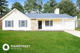 5722 Phillips Dr in Morrow, GA - Building Photo