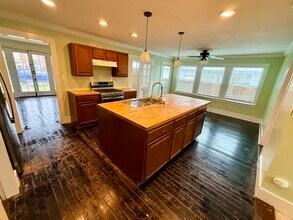 308 E School St in Covina, CA - Foto de edificio - Building Photo