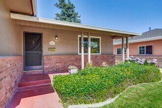 1111 Westwood Dr in San Jose, CA - Building Photo - Building Photo