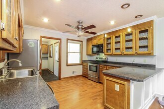 107 Sedgewood Ln in West Columbia, SC - Building Photo - Building Photo