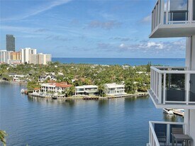 20515 E Country Club Dr in Miami, FL - Building Photo