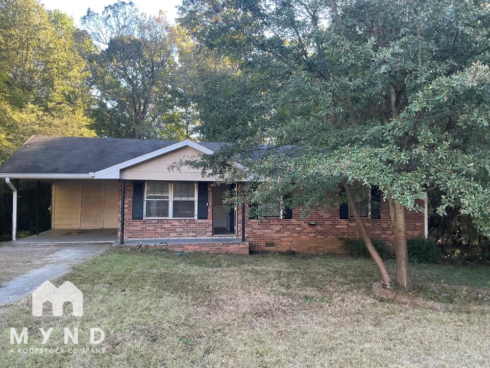 10196 Waterford Rd NE in Covington, GA - Building Photo