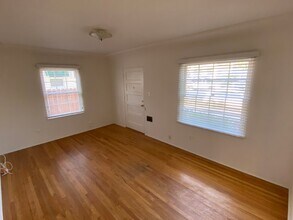 4570 Winona Ave in San Diego, CA - Building Photo - Building Photo