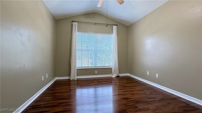 8431 Village Edge Cir in Ft. Myers, FL - Foto de edificio - Building Photo