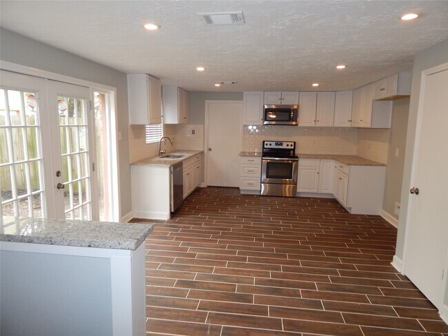 property at 21407 Cimarron Pkwy