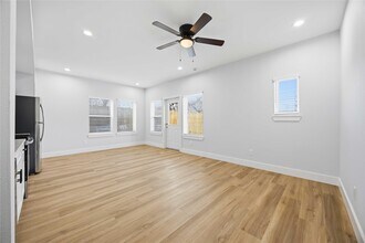 7625 De Priest St in Houston, TX - Building Photo - Building Photo