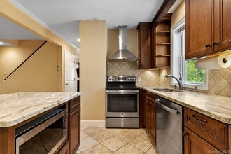 141 Dixon Rd in Carmel, NY - Building Photo - Building Photo