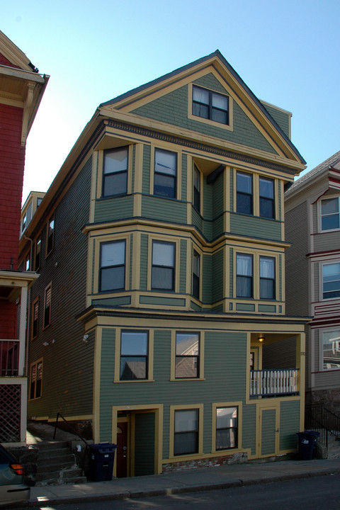 170 Hillside St in Boston, MA - Foto de edificio