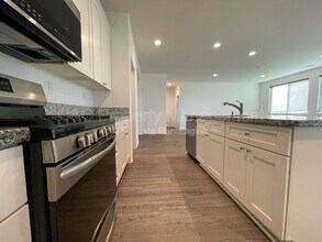 1023 Haviture Wy in Hemet, CA - Building Photo - Building Photo