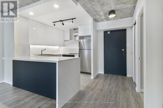 45 Carlton St. in Toronto, ON - Building Photo - Building Photo