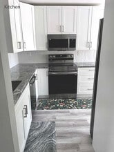 3023 Beecher Dr E in Palm Harbor, FL - Foto de edificio - Building Photo