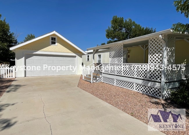 property at 71 E Rolling Hills Dr