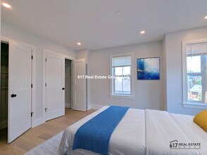425 Market St in Boston, MA - Building Photo - Building Photo