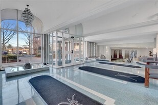 54-44 Little Neck Pkwy in Queens, NY - Building Photo