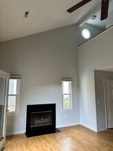 106 Lullwater Dr, Unit A in Wilmington, NC - Foto de edificio - Building Photo