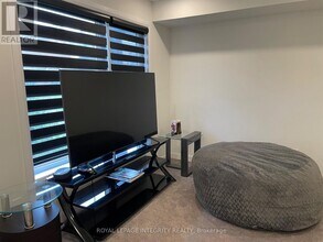 51 Lakepointe Dr in Ottawa, ON - Building Photo - Building Photo