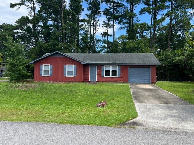 4601 Trafalgar Rd in Wilmington, NC - Foto de edificio - Building Photo