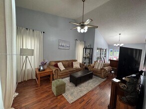 11715 SW 113th Terrace in Miami, FL - Building Photo - Building Photo